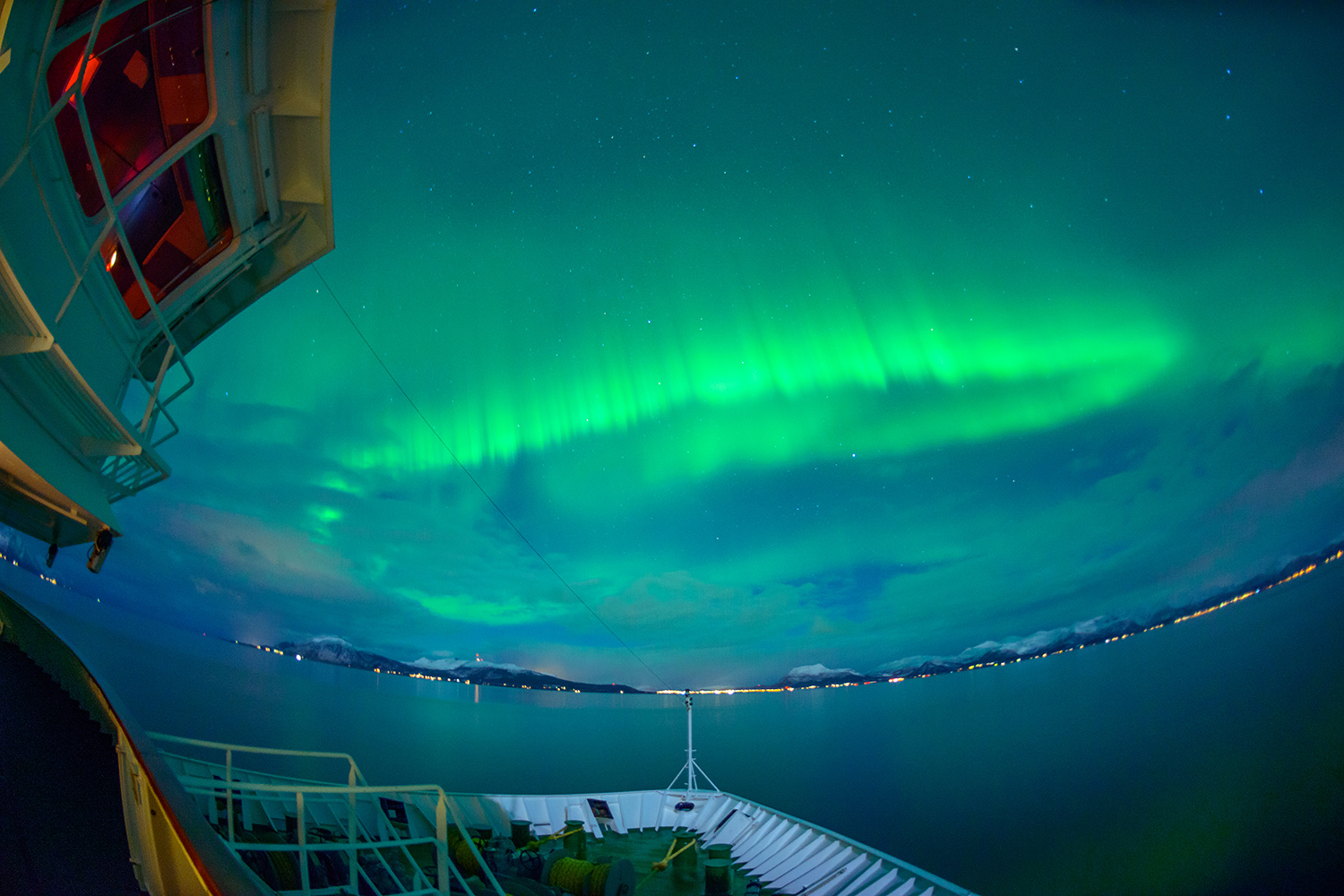 Beratung und Buchung von Hurtigruten Polarlichtreisen im Internet Reisebuero